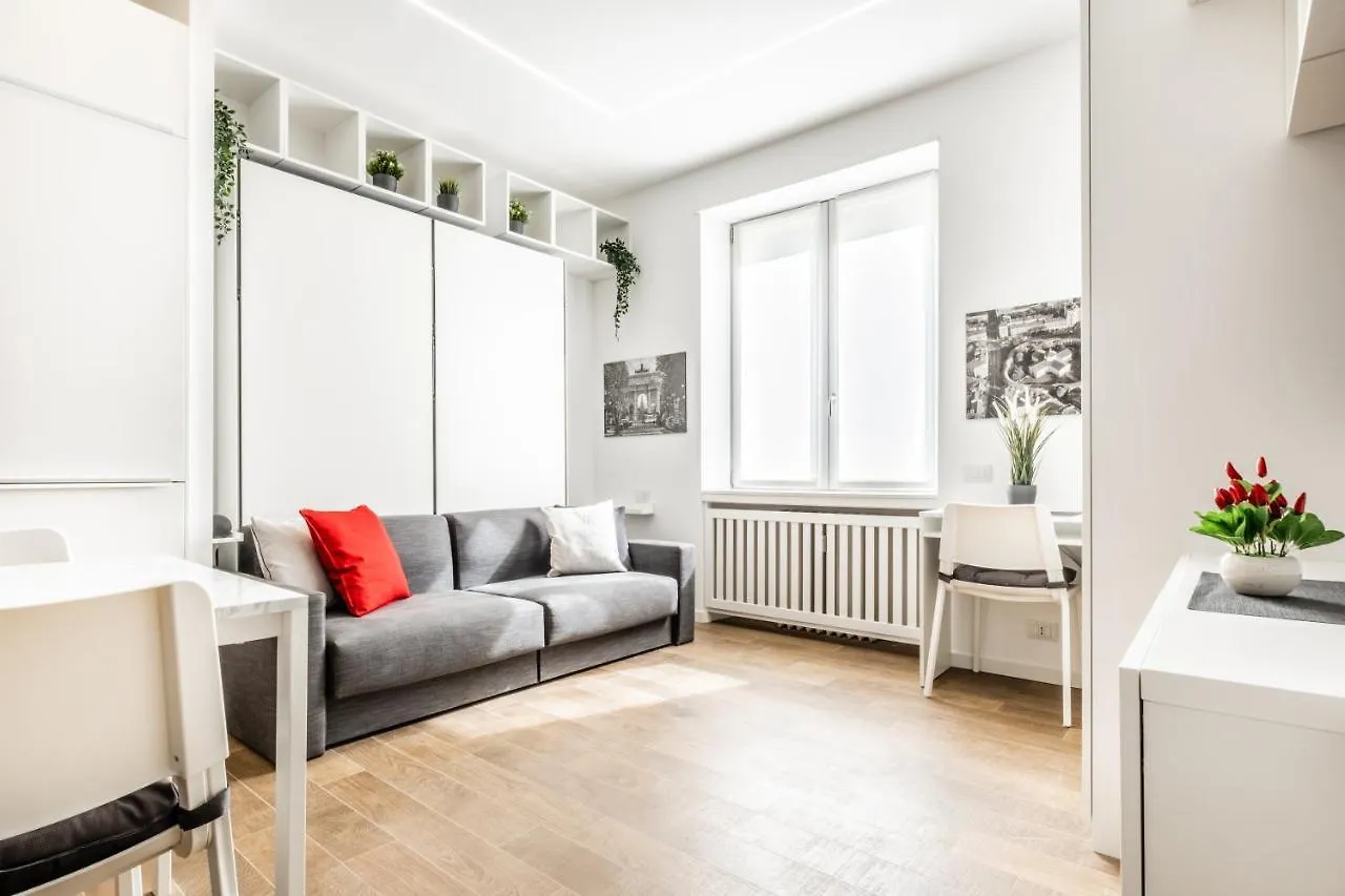 Appartamento City Life House-Red San Siro & Duomo Milano