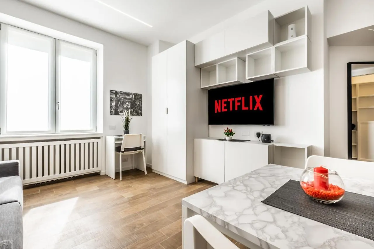 Appartamento City Life House-Red San Siro & Duomo Milano